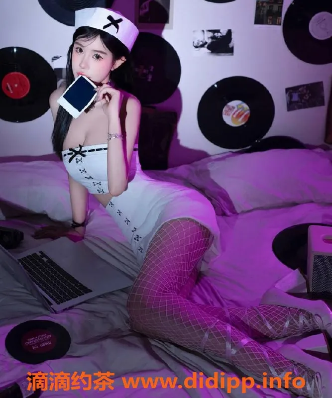 上海楼凤-长宁诗言，168cm C罩杯，1400元开启极致服务