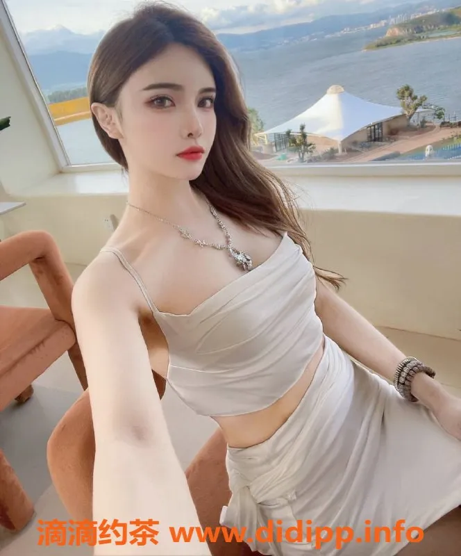 上海楼凤-徐汇雪妮，162身高，45体重，1398元起