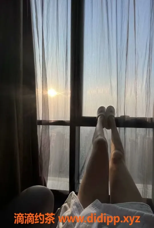 武汉楼凤-小艺♛ 3012374629 诱惑服务，绝对超值！