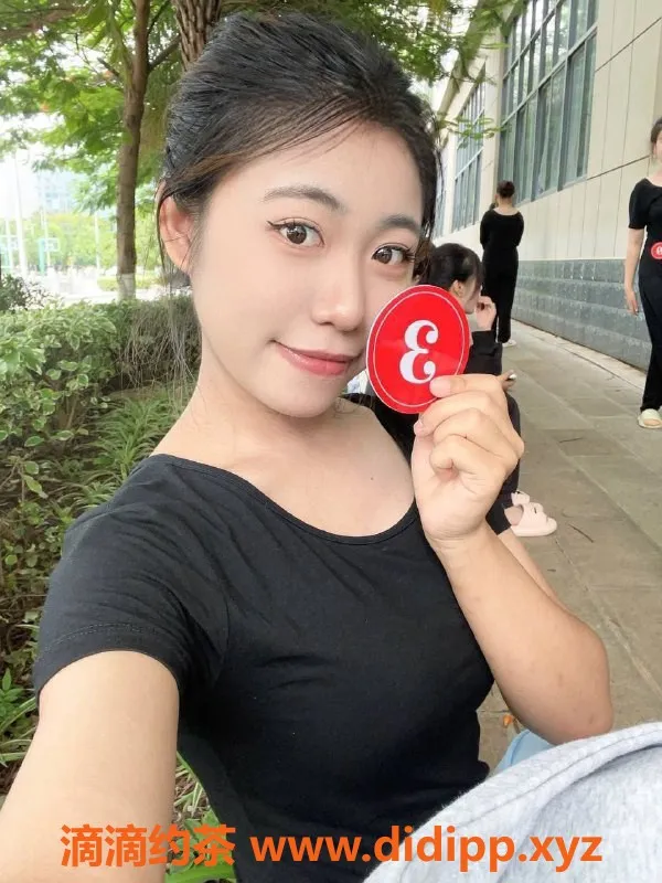 东莞楼凤-大朗18岁舞蹈老师婷宝，体重90斤，价格合理