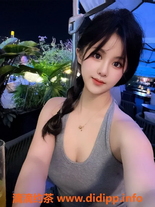 南京楼凤-秦淮区嘟啦 23岁 158cm 45kg 胸围B