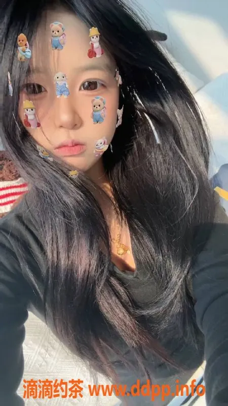 长沙楼凤资源信息,岳麓区小雅，19岁，163cm身高，制服女友体验