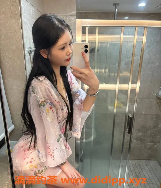 深圳楼凤资源信息,宝安嫩妹小优，五百可上门，舌吻体验