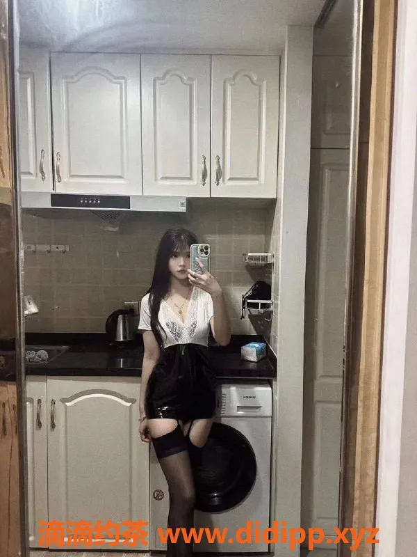 深圳楼凤-南山雨涵，800元服务，多种激情体验等你来尝试！