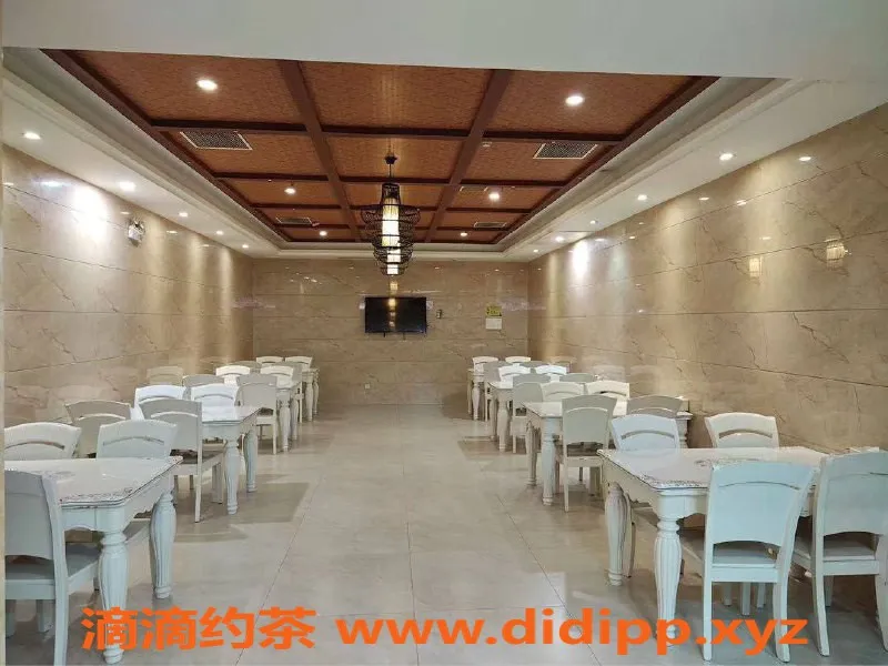 广州楼凤-白云嘉禾三青酒店会所，669元优惠服务等你来体验！