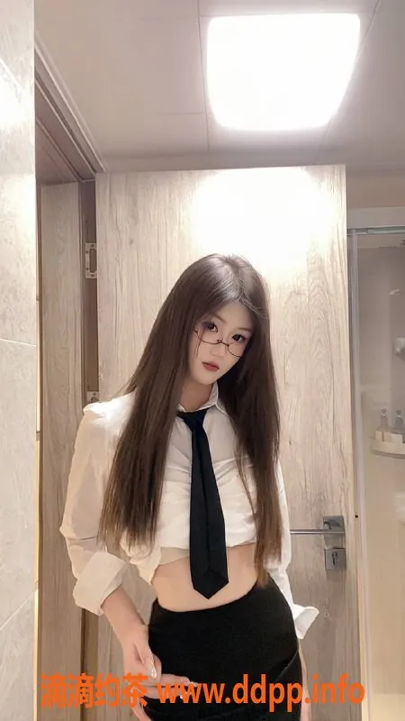 广州楼凤-天河嫩妹米苏，700元超值服务等你来尝试