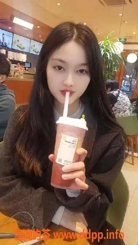 深圳楼凤-福田瑶瑶，20岁大奶美女，800元45分钟服务