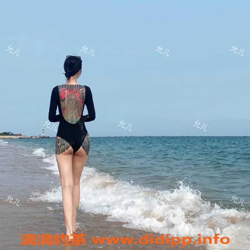 深圳楼凤-宝安允儿，1088元享鸳鸯浴与制服服务