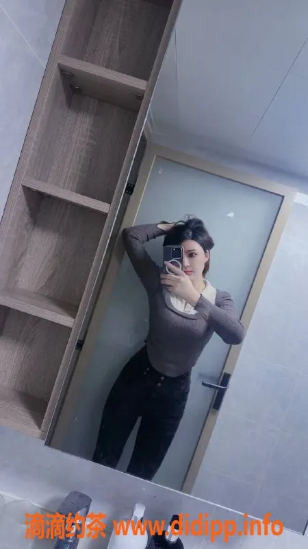 深圳楼凤-福田一克拉，900元起足交颜射服务