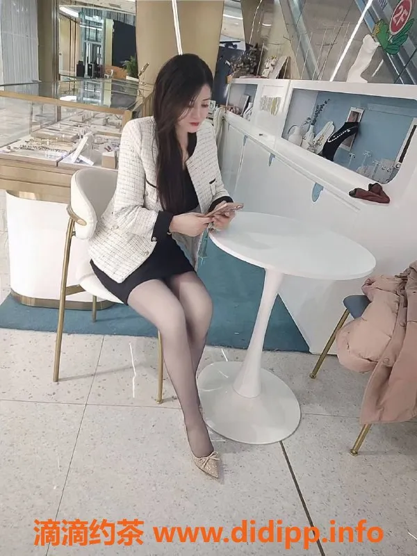 西安楼凤-西安芊芊，6p/10pp自提美女，等你来约！