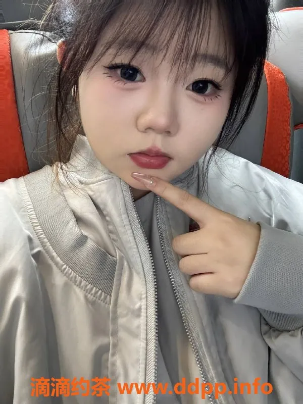 广州楼凤-白云奶盖，嫩妹大胸夜课6P服务