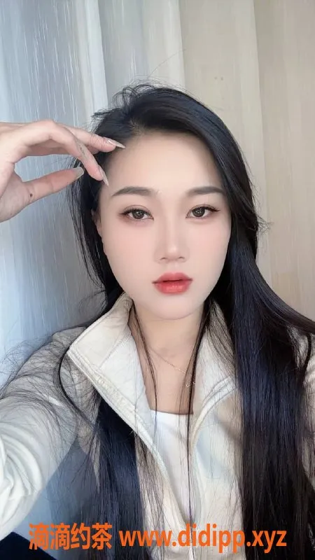 长沙楼凤-雨花区梦梦，500p享大长腿服务