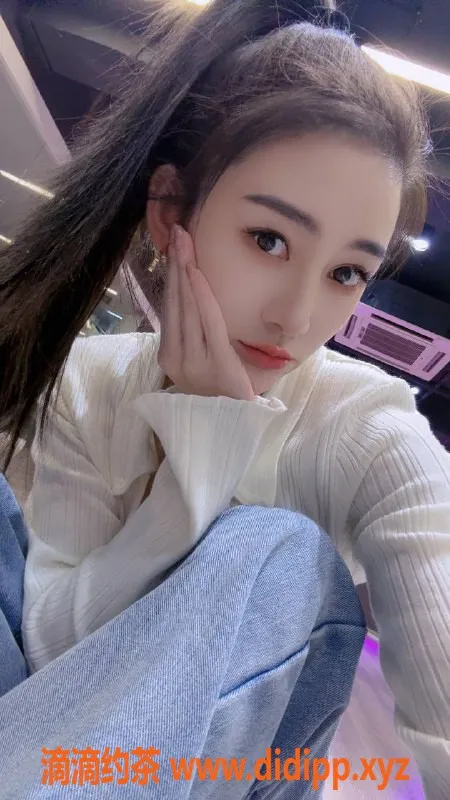 杭州楼凤-拱墅雅雯，24岁性感漂亮妹子，身材火辣