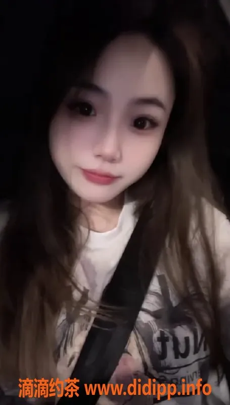 上海楼凤-浦东果冻，165身高、C杯大胸，魅力十足