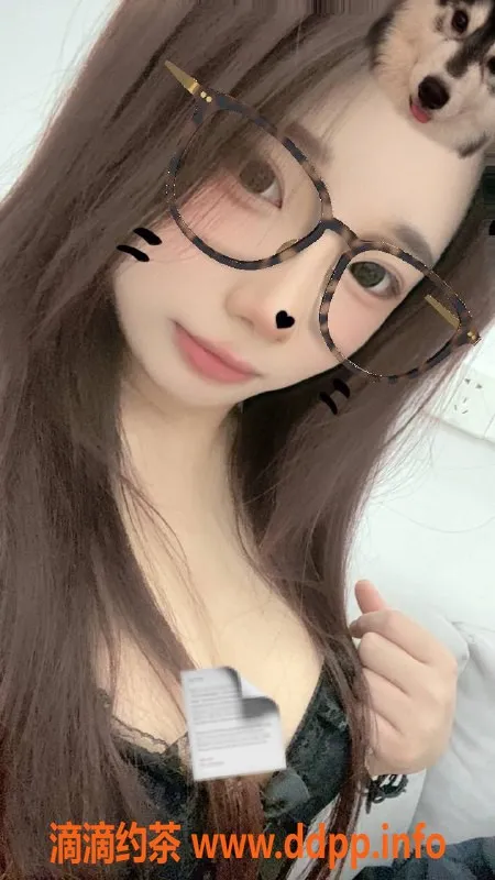 广州楼凤-白云嫩妹怡宝，水费600，舌吻69式等你来体验！