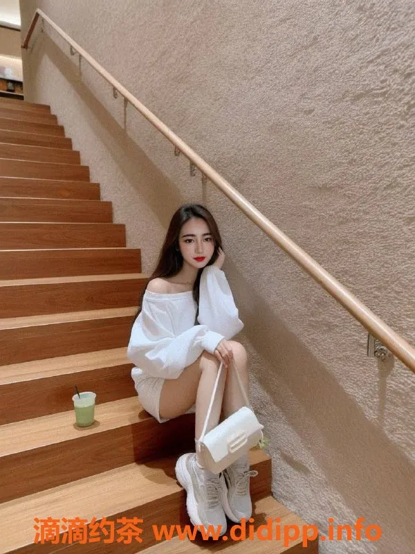 东莞楼凤-南城小艺，VIP套餐700，服务超给力！