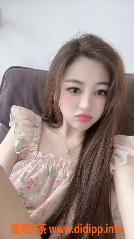 北京楼凤-三里屯呆呆，24岁身高164，茶费1K