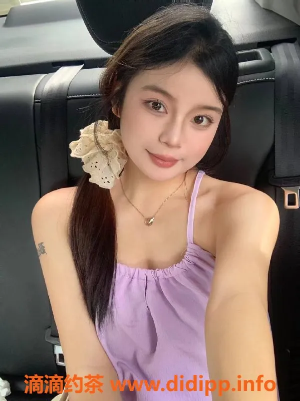 广州楼凤-天河嫩妹葡萄，69式服务期待你的体验