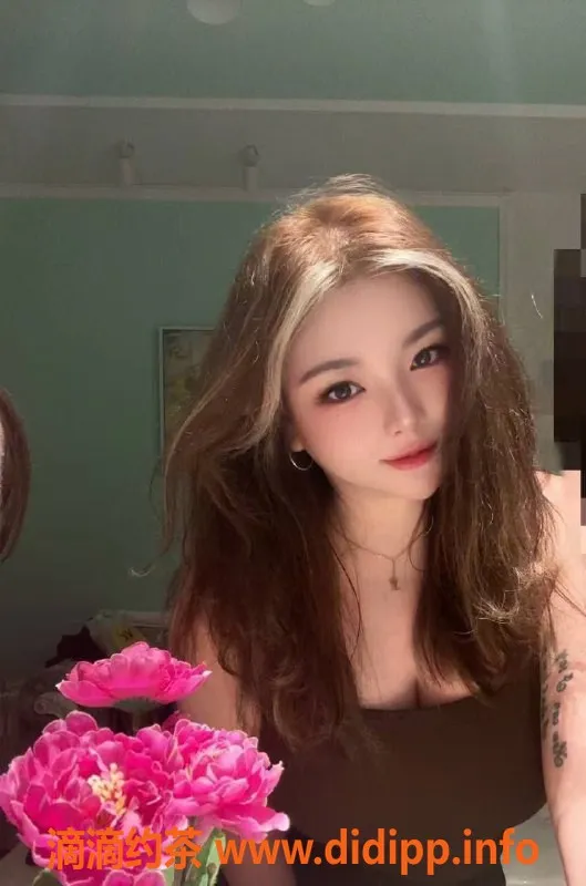 东莞楼凤-南城奶姐，500元一次，超值服务等你体验