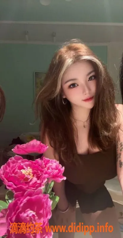 东莞楼凤-南城奶姐，500元一次，超值服务等你体验