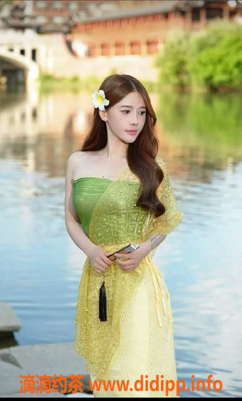 杭州上门服务-左小小：22岁170cm美女，舌吻服务仅700元