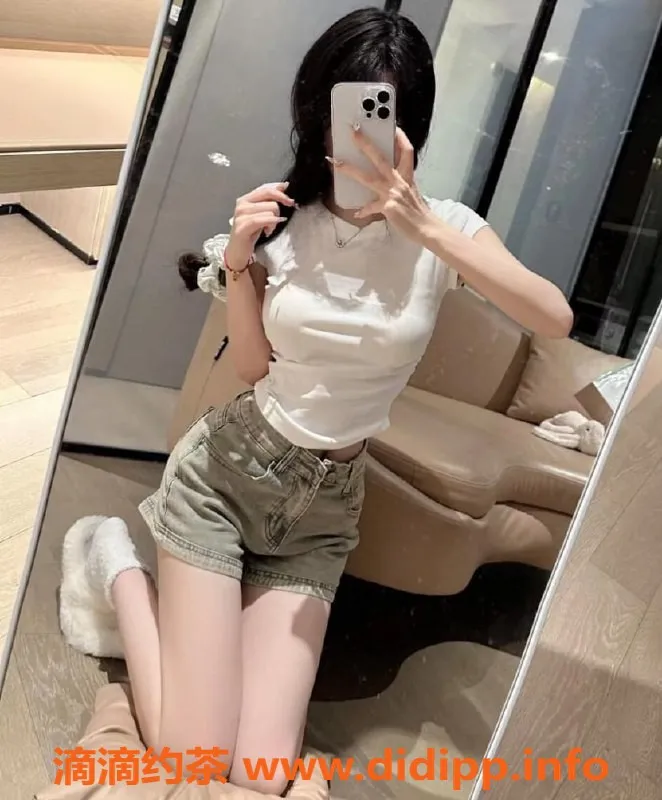 上海楼凤-闵行欣怡：165cm肤白美女，1300元享受服务