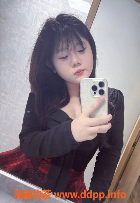 广州楼凤资源信息,天河嫩妹奶盖，600元一小时服务等你体验！