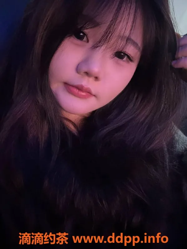 广州楼凤-天河嫩妹奶盖，600元一小时服务等你体验！