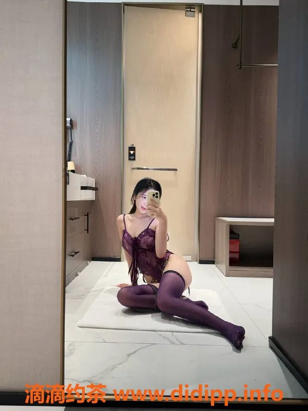 杭州楼凤-拱墅区兮兮，158cm D罩45kg，服务只需9元起！