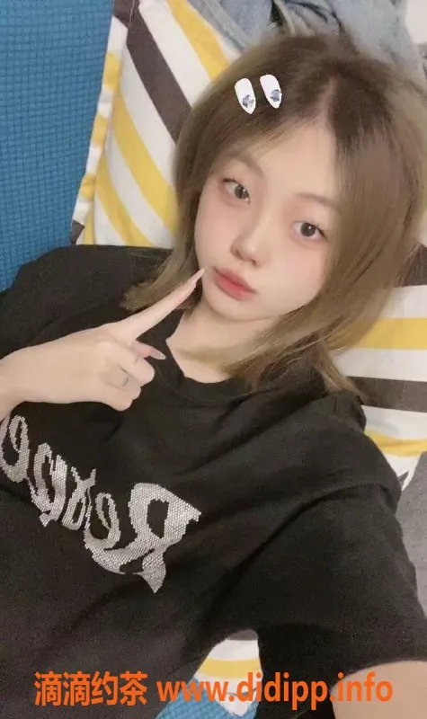 成都楼凤资源信息,成都18岁排骨精嫩妹颖颖，500元体验