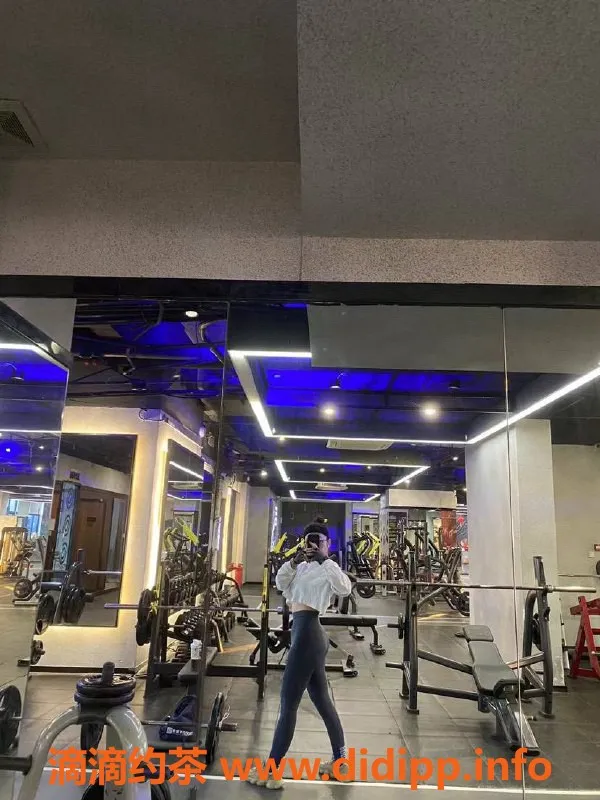 厦门楼凤-厦门思明区果芙，颜值与服务兼备，身高170