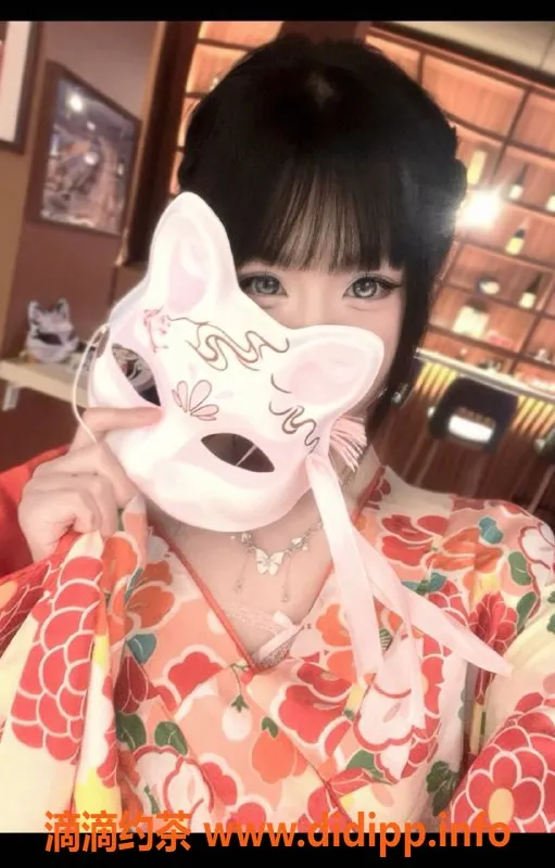 深圳楼凤-龙华区嫩妹小桃子，1200元蛇吻服务