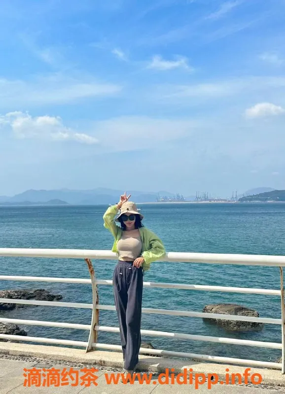 深圳楼凤-南山小轩轩，600元调情与鸳鸯浴