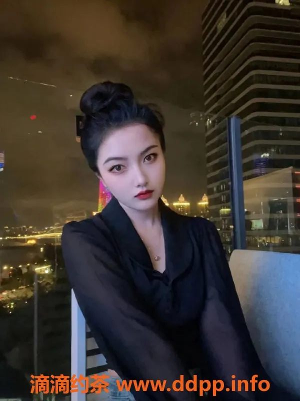 重庆楼凤-大学城师妹，160cm、90斤，甜美服务等你体验！