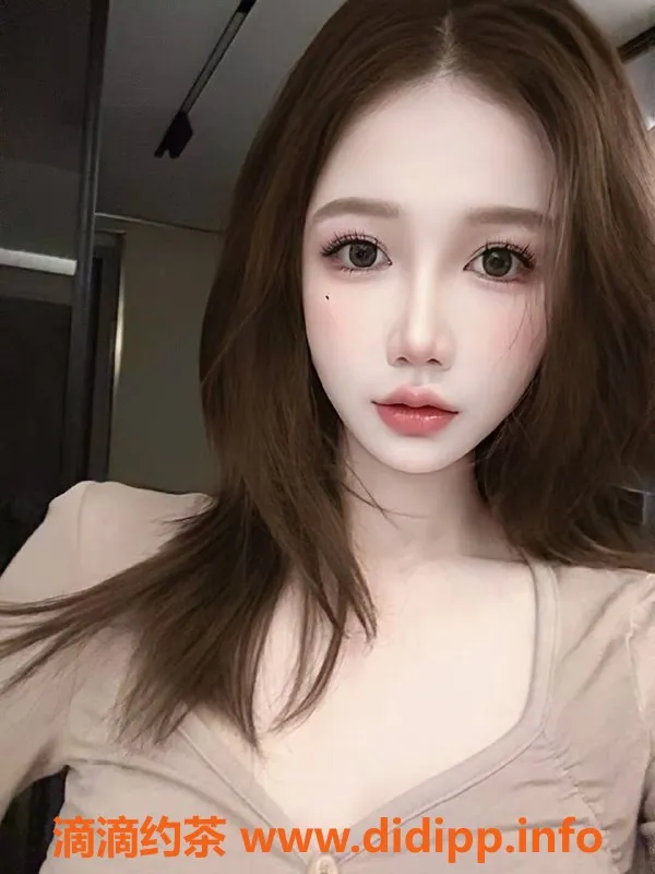 杭州楼凤-杭州可可21岁大C-D甜妹 陪浴服务