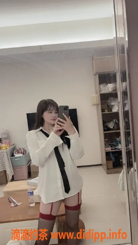 合肥楼凤-政务小璐，嫩肤白皙，500p简单服务