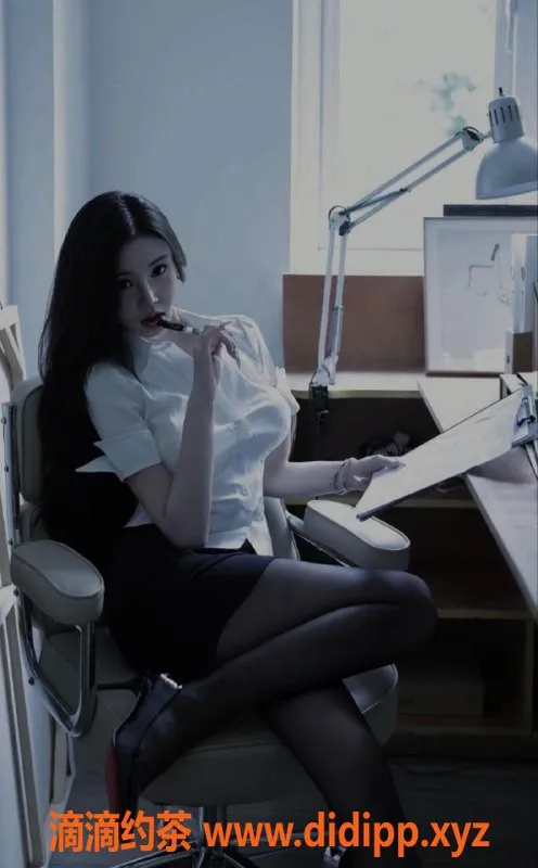 南京楼凤资源信息,江宁区汽水，166cm巨乳颜值系，900P起