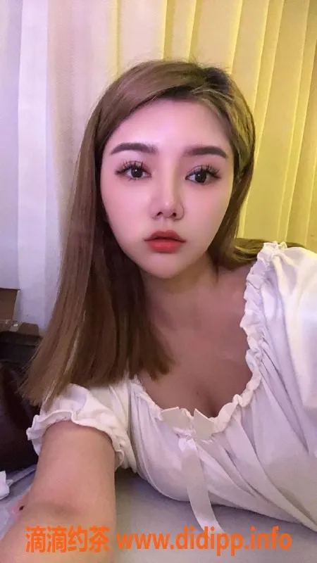 杭州上门服务-萧山橙橙，22岁168cm性感妹子，600元起包夜无限次