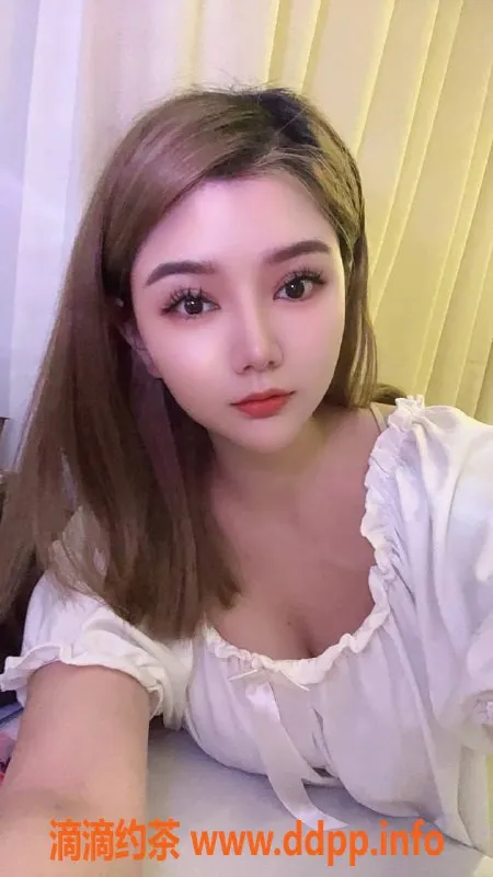 杭州上门服务-萧山橙橙，22岁168cm性感妹子，600元起包夜无限次