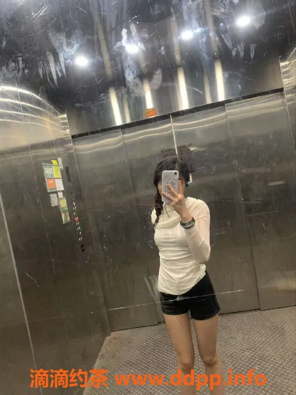 广州楼凤-白云小baba，御姐特色服务，700起