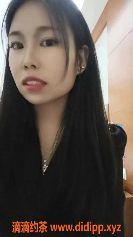 深圳楼凤-宝安温柔小琴20岁，156cm，500元45分钟服务