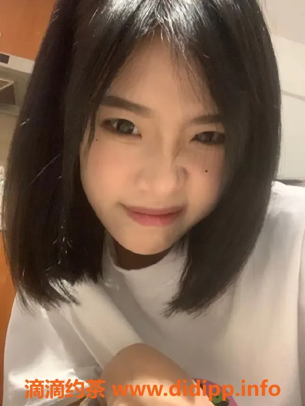 武汉楼凤-乔安，妩媚迷人，优质服务，价合理