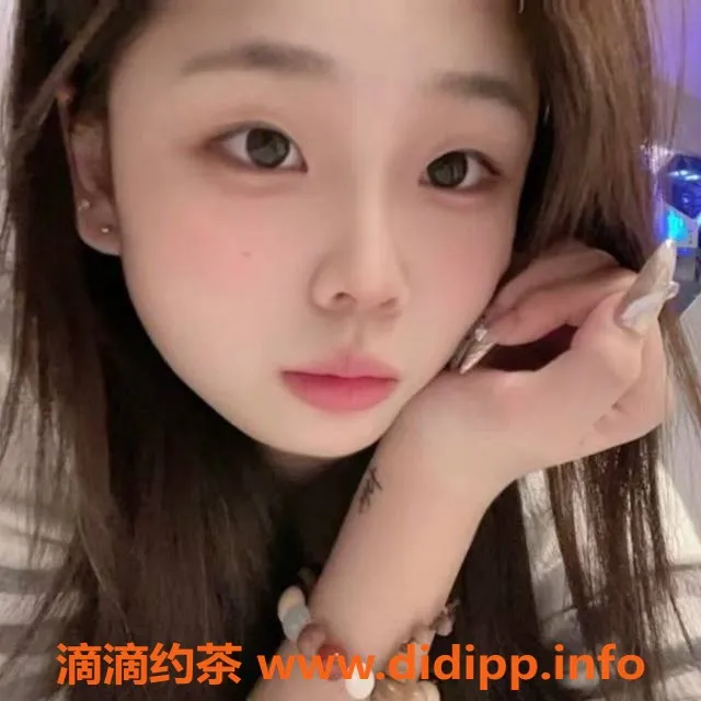 成都楼凤-成都嫩妹鱼鱼，18岁紧致皮肤，500元超值服务