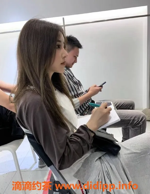 深圳楼凤-深圳南山小Q，超高好评的御姐包夜服务