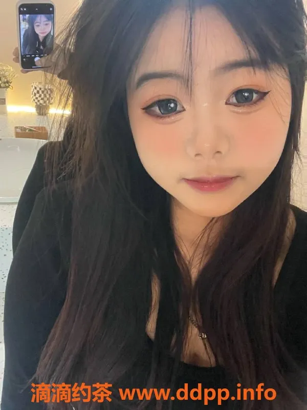 成都楼凤资源信息,成都金牛区悠悠，18岁嫩妹服务，600元/小时