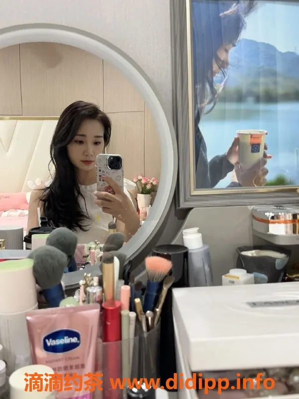 杭州楼凤-上城区月儿，700元/1300元，视频认证可得优惠！