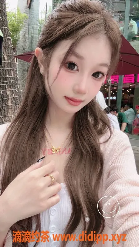 深圳楼凤-南山梓欣，18岁白虎嫩妹，1388元起