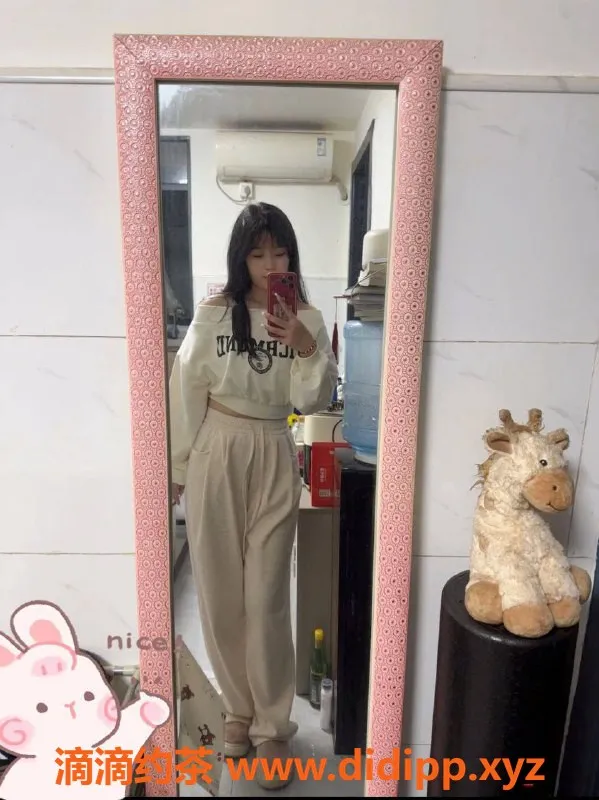 深圳楼凤-宝安果粒橙，688起，热情调情服务