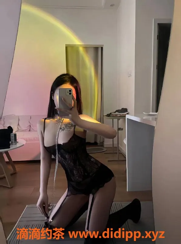 杭州楼凤-下沙嫩妹小七，1200元私密服务等你来体验！