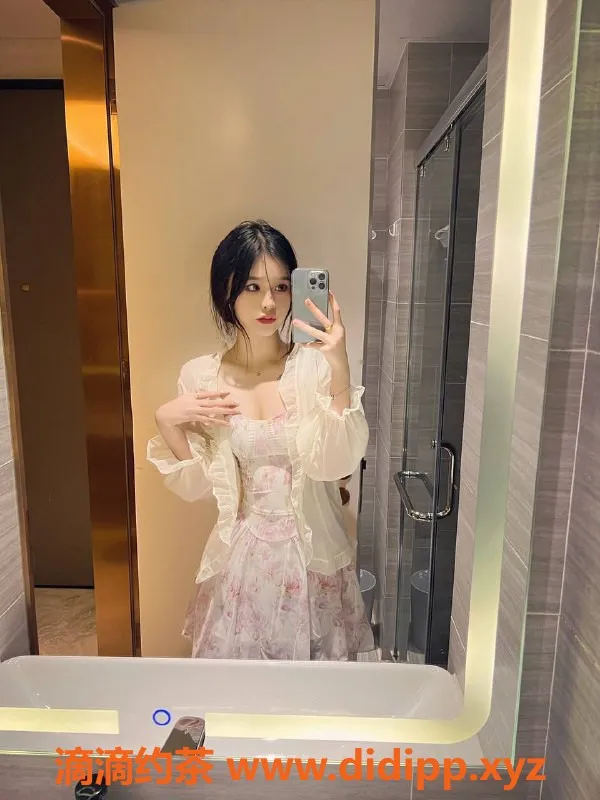 深圳楼凤-南山诗子，1300元双飞，服务多样，让你欲罢不能